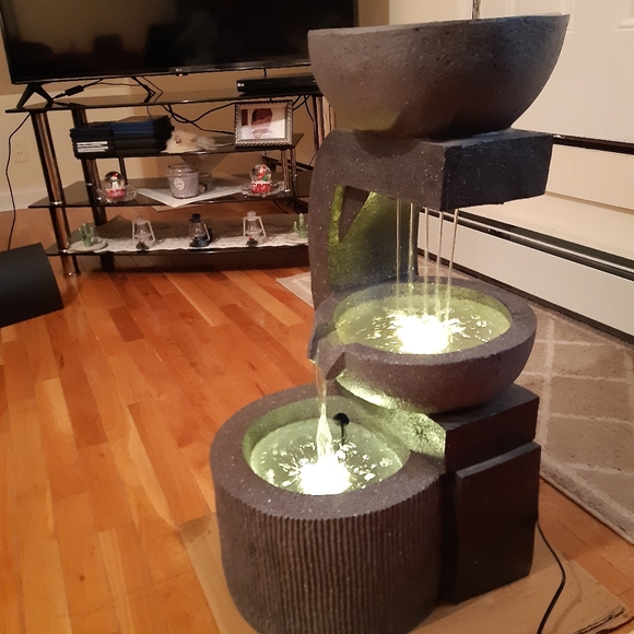 Pot water fountain with LED lights - Picture 2 of 4